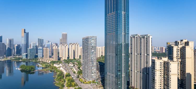 万隆国际公寓(长沙梅溪湖麓云路地铁站店)图片