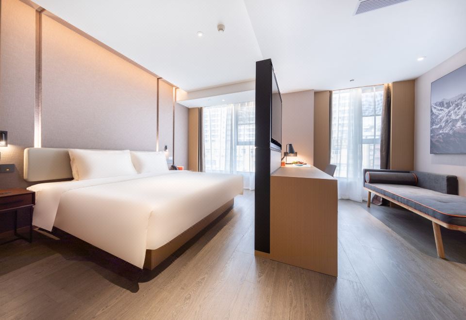 Atour Hotel Shenzhen Nanshan Xili Metro Station Hotel Overview