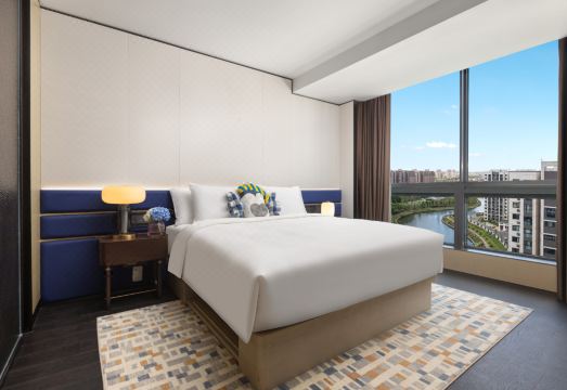 voco Suites Shanghai Hongqiao CBD Hotel Overview