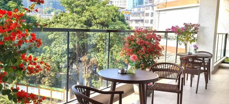 巴马风雨桥客栈(印象巴马母鸡山公园店)图片