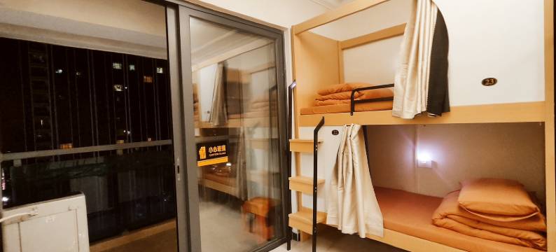 下一站柳州纯男生青年驿站民宿(青云民生市场音乐喷泉店)图片