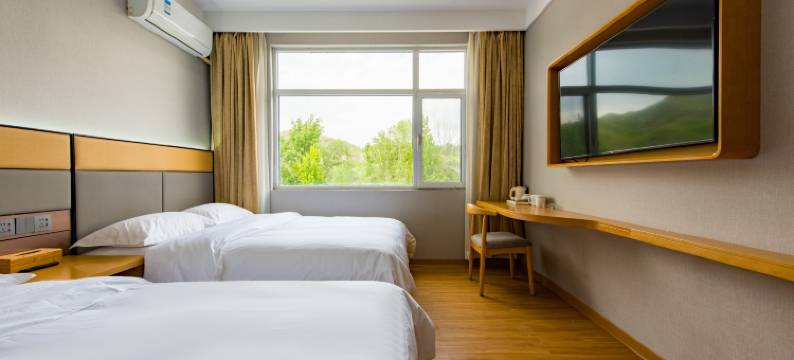 易水湖四季假日酒店(恋乡太行水镇店)图片