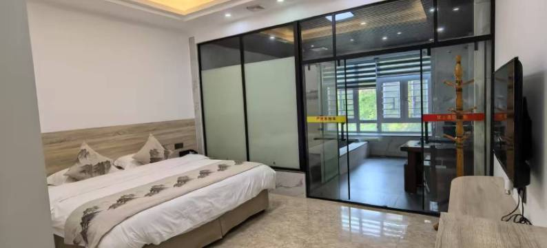 鸿运温泉民宿图片