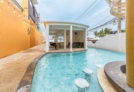 ELONG WG INTERNATIONAL HOTEL(Pattaya Jomtien Beach Branch) Hotel Overview