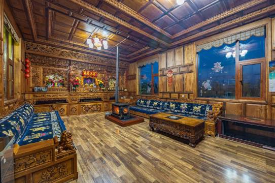 香格里拉·驰桑鼎珠｜CinemaBath设计师藏式民宿(香格里拉机场店)图片