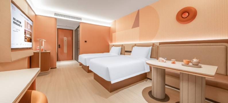 吉子酒店(西双版纳景洪告庄西双景星光夜市店)图片