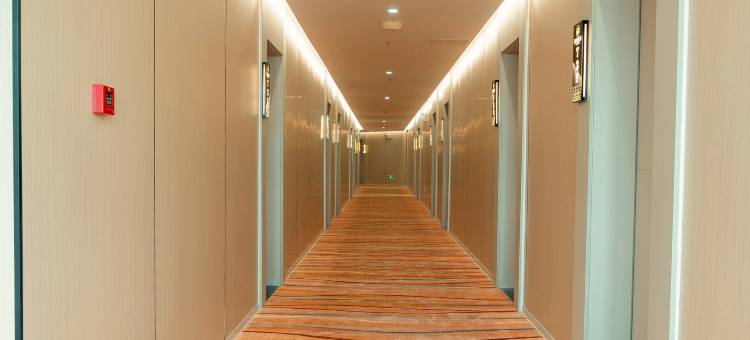 美宜便捷酒店(红安县影视幻城店)图片