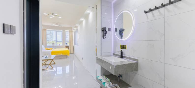 合悦观海影音酒店(烟台大学国际博览中心店)图片