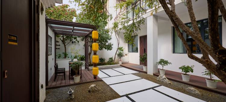 花筑•云阙民宿(开封清明上河园店)图片