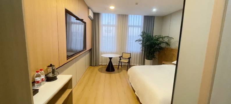 东达正辉酒店(包头金街店)图片