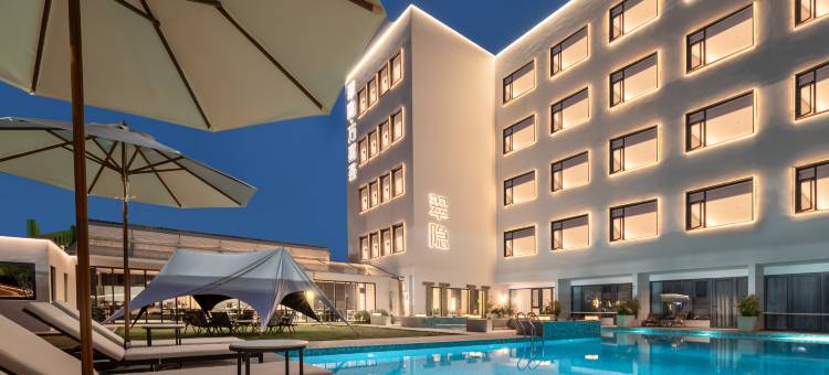 翠隐•万嘉荟度假酒店(绍兴鲁迅故里仓桥直街店)图片