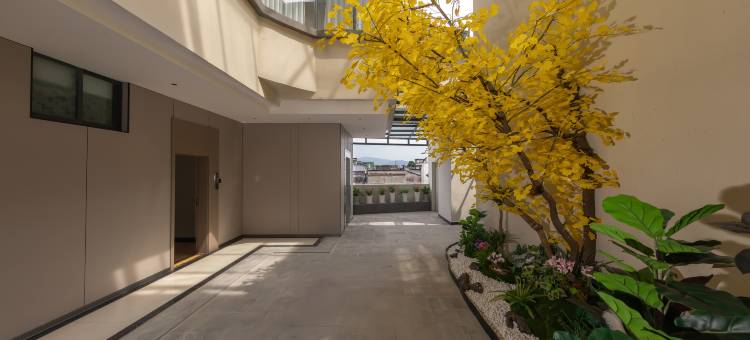 腾冲逸柏云庭酒店(腾冲旅游客运站绮罗古镇店)图片