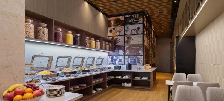 六月酒店(武汉黄鹤楼音乐学院店)图片