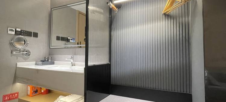 七千店(广州广钢新城鹤洞地铁站店)图片