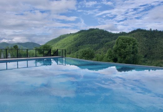 Lutos homeHotel Overview