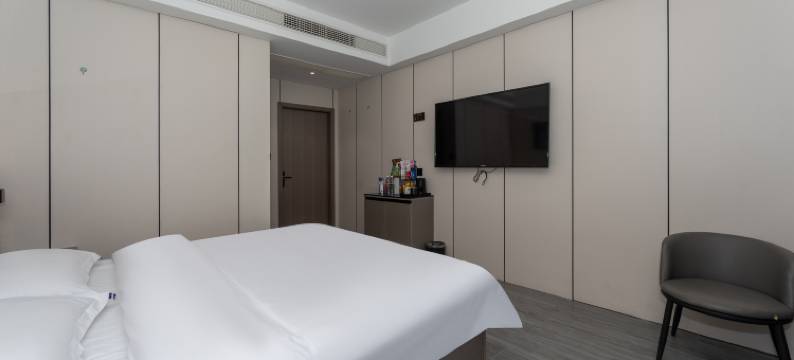 游良电竞酒店(南充不夜城店)图片