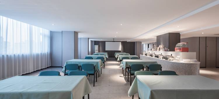 华士国际酒店(新世界商业广场店)图片