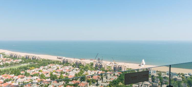 沐光里海边民宿(孤独图书馆礼堂店)图片