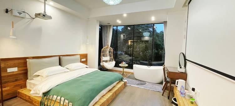 涠洲岛芳华精品客栈(贝壳沙滩天主教堂店)图片