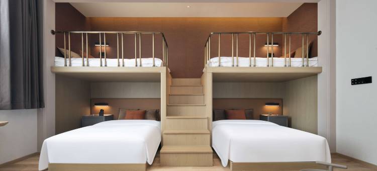 重庆解放碑洪崖洞长航美仑酒店图片