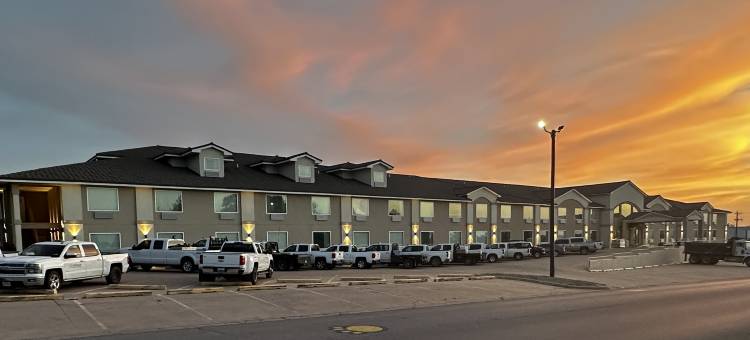 公平桥旅馆和套房 加拿大(FairBridge Inn & Suites Canadian)图片