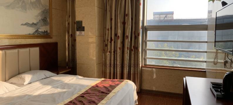 易佰良品酒店(上海青浦工业园大盈镇店)图片