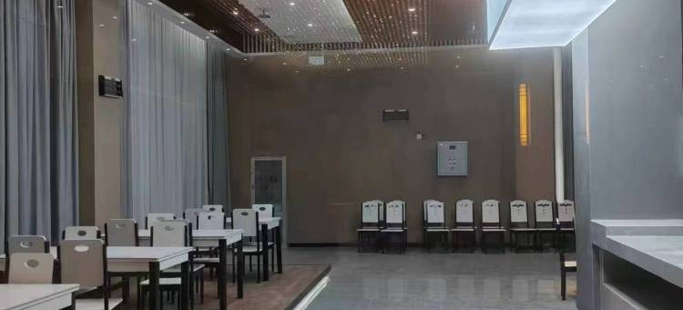 察隅华宇天都国际酒店图片