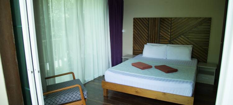 OYO 90980彩虹岛士邦加(OYO 90980 Rainbow Island Sepanggar)图片