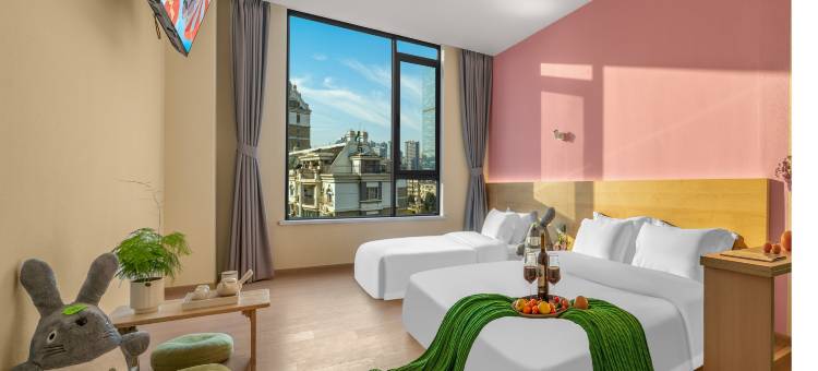 龙猫精灵酒店(合肥高铁南站罍街夜市广场店)图片