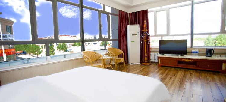 乌拉盖草原雄风商务宾馆图片