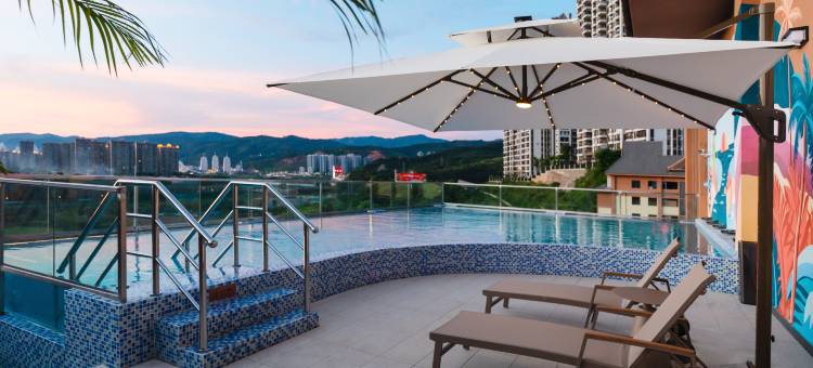 PEACOCK江景•住程国际酒店(西双版纳景洪曼弄枫曼贺纳古寨店)图片