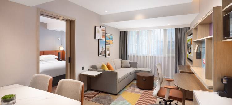 哈尔滨中央大街索菲亚教堂希尔顿惠庭酒店图片