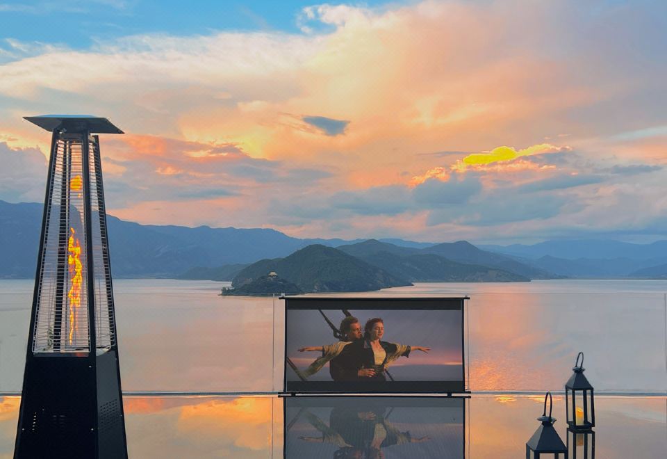 泸沽湖ARABELLA阿拉贝拉湖景庄园外景图