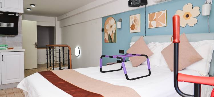 至臻情侣主题影院公寓(江宁大学城店)图片