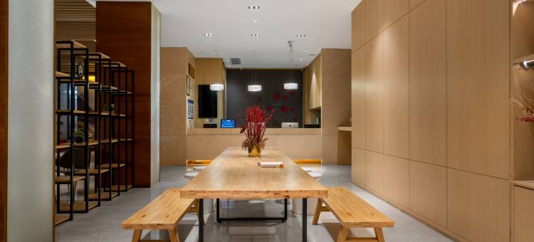 融景酒店(鸿恩寺森林公园店)图片