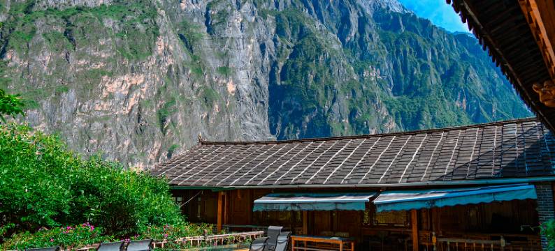 虎跳峡山泉客栈图片