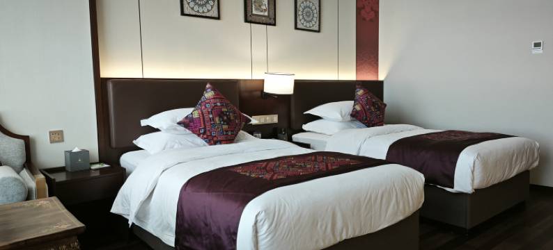 海南州圣湖悦澜国际酒店图片