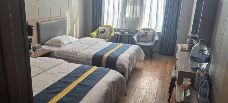 5+2精品酒店(平邑滨水雅园店)图片