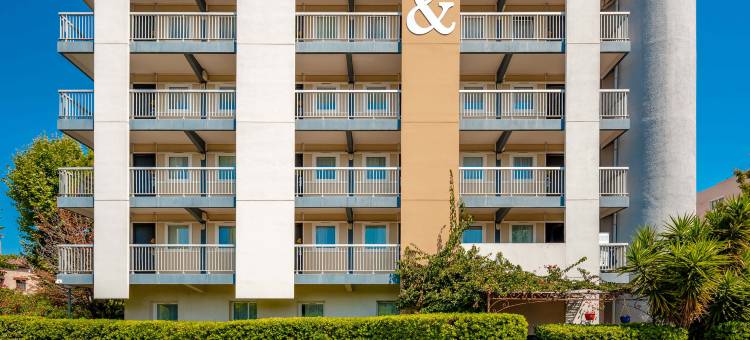 伊埃雷民宿酒店(B&B Hotel Hyeres)图片