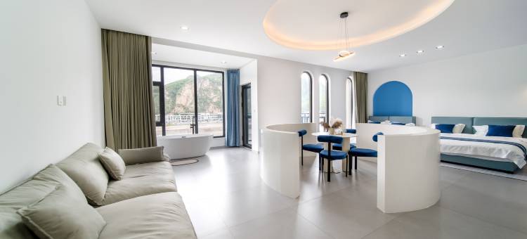 野三坡卿栖·日月与卿民宿(百里峡店)图片