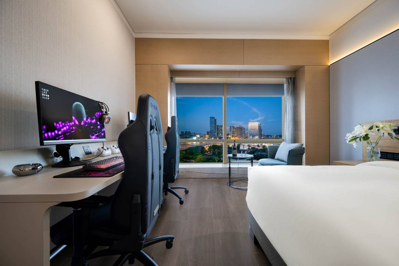 和光·ALIENSPACE外星人电竞酒店(长沙德思勤红星国际会展中心店)图片