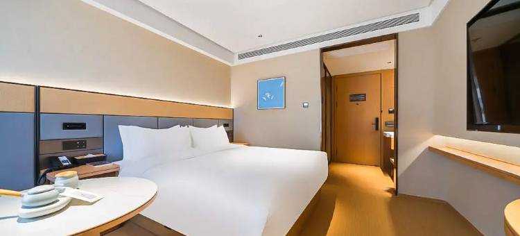 深圳新湖主题酒店(黄贝岭店)图片