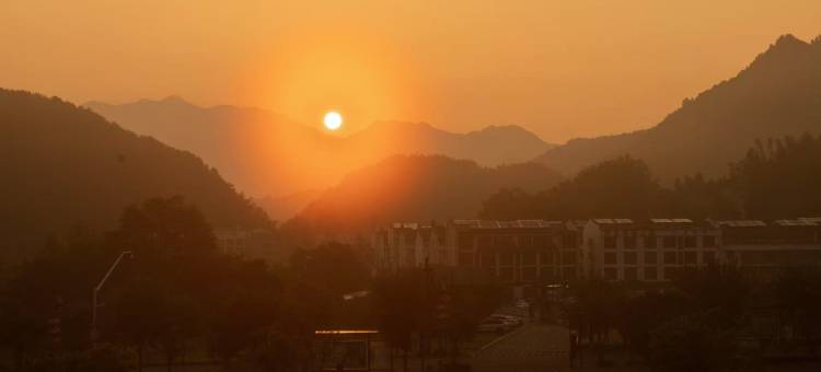 山月•枕星河 | Mountain•Moon•Galaxy设计师民宿(天堂寨景区店)图片