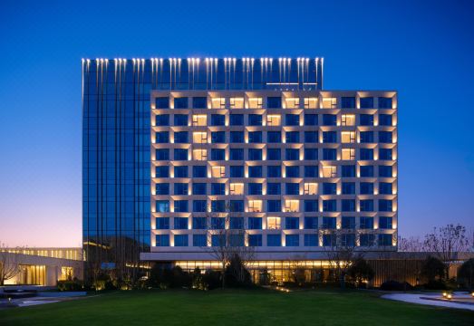 库尔勒绿发万怡酒店外景图