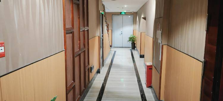 蚂蚁·光年电竞酒店(大渡口新山村地铁站店)图片