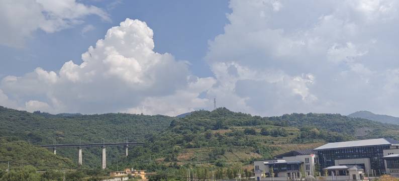 息烽丽萍旅社图片