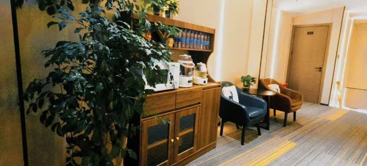 格林豪泰贝壳酒店(上海徐家汇美罗城八万人体育馆地铁站店)图片