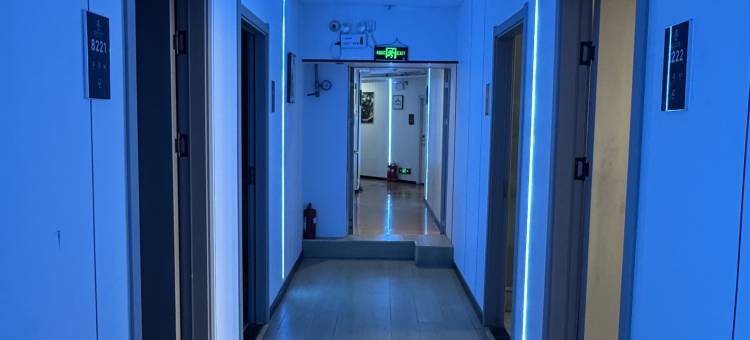 铭阳电竞酒店(郑州高铁东站店)图片