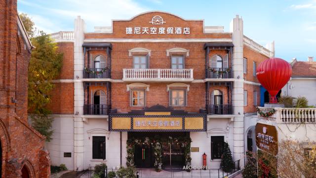 hotel overview picture