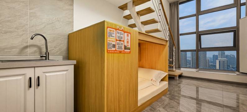 三只猫青年旅社(无锡东站店)图片